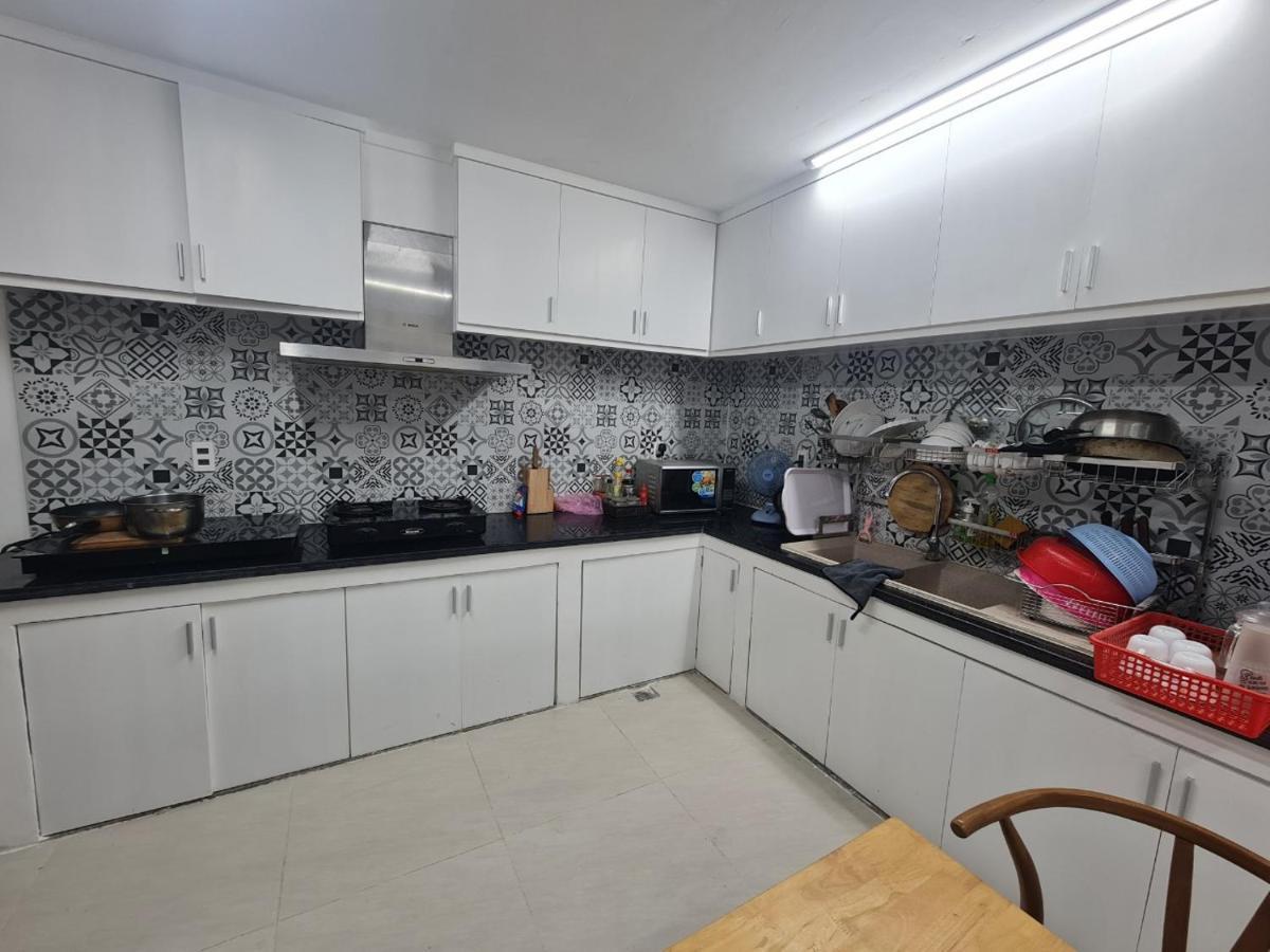 Lyly'S House - Homestay Ho Chi Minh City Exterior photo